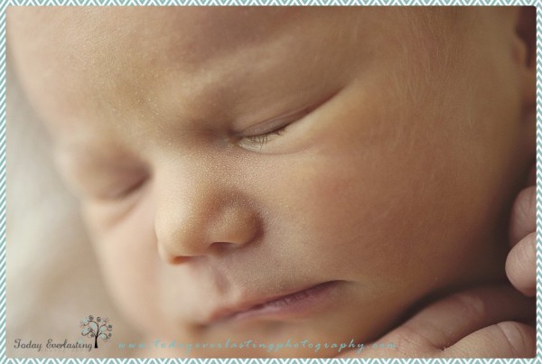 Chicago IL Newborn Photographer Baulac 35